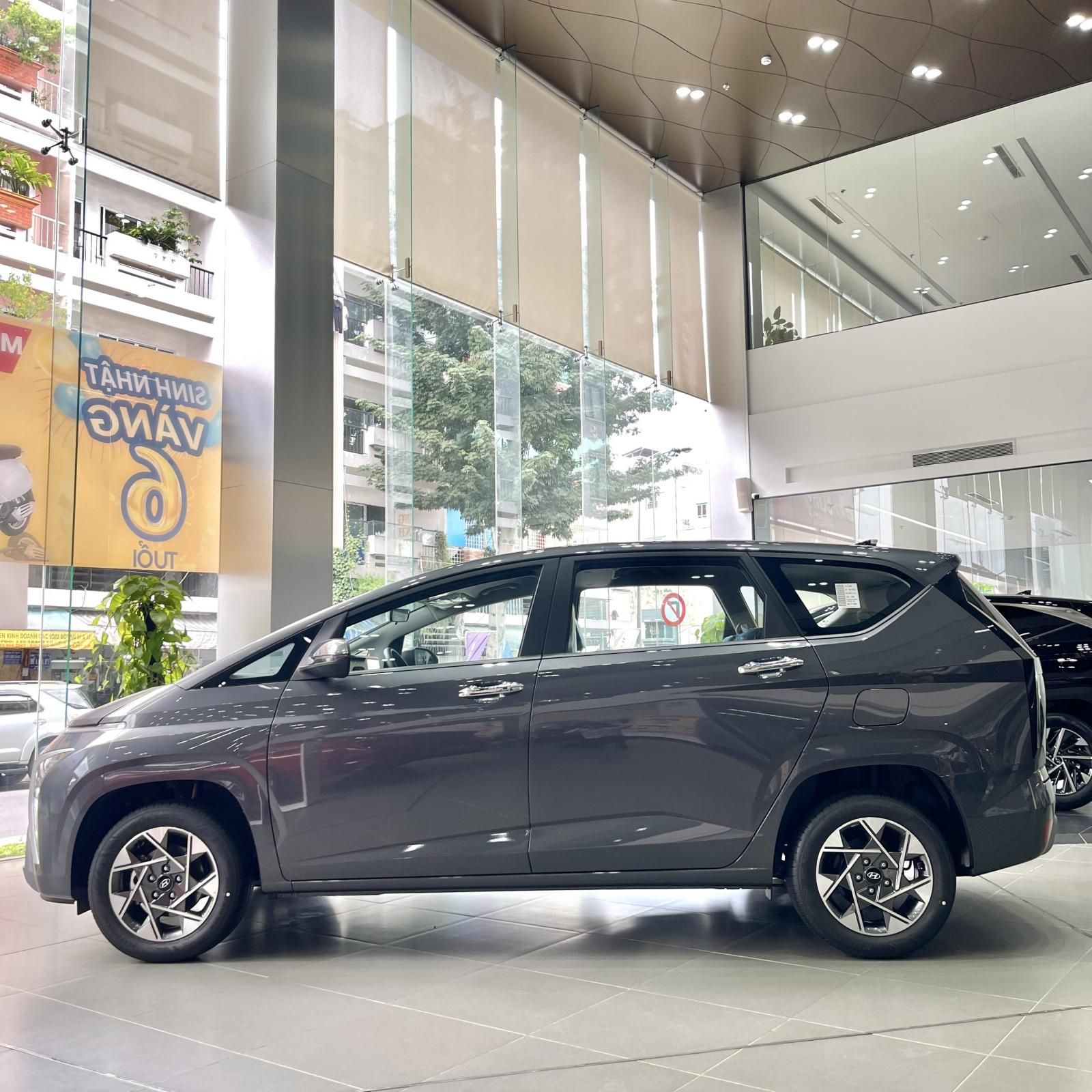 Hyundai Stargazer 2022 - Giảm ngay 65 triệu + Full phụ kiện chính hãng + Vay tối đa 85% 8 năm + Xe sẵn giao ngay