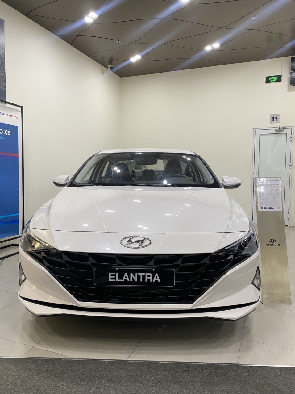 Hyundai Elantra 2023 - Tặng ngay BHVC 1 năm - Sẵn xe giao ngay - Hỗ trợ bank 80% giá trị xe