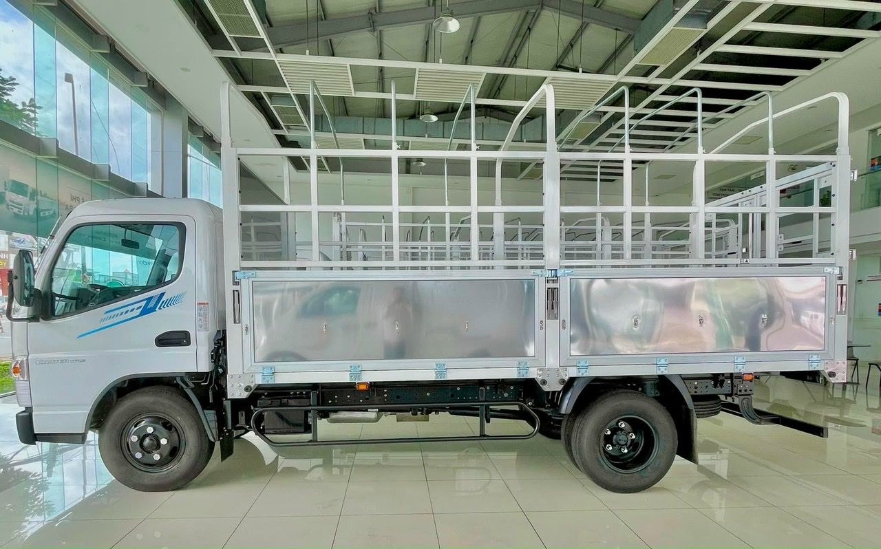 Mitsubishi Fuso 2022 - Xe tải 1,9 tấn Mitsubishi nhập khẩu Nhật Bản, thùng dài 4,45m tại Bình Dương