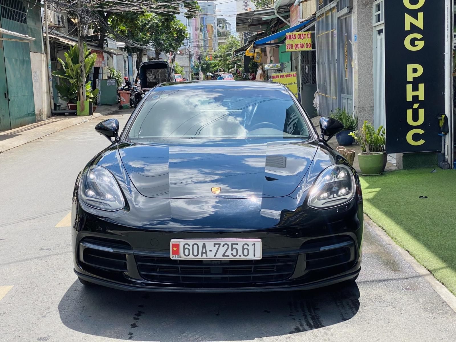 Porsche Panamera 2019 - Màu đen, nội thất nâu