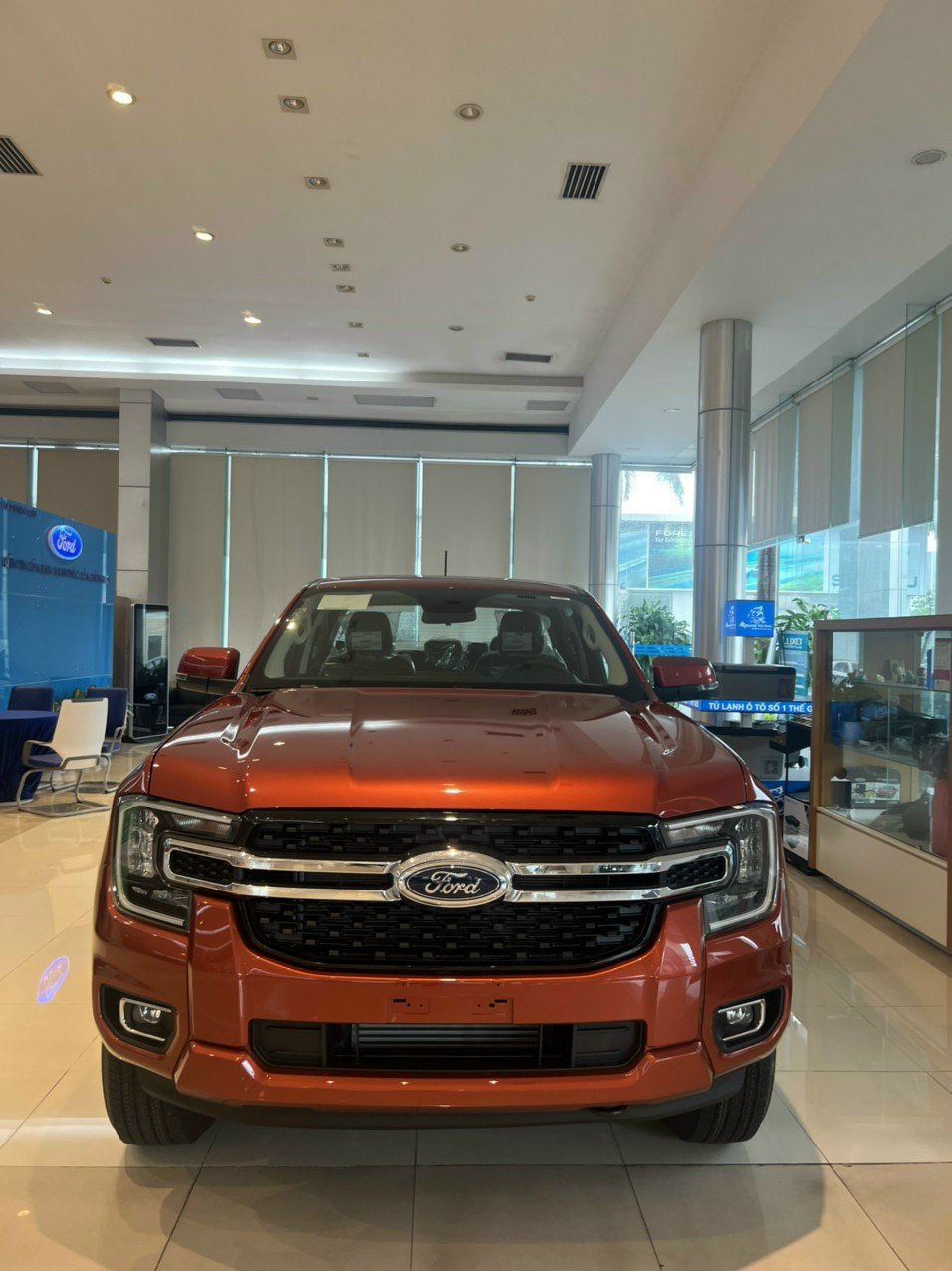 Ford Ranger 2022 - [Xe giao ngay] Ưu đãi siêu khủng, quà tặng siêu khủng - Duy nhất T12/2022. Liên hệ ngay