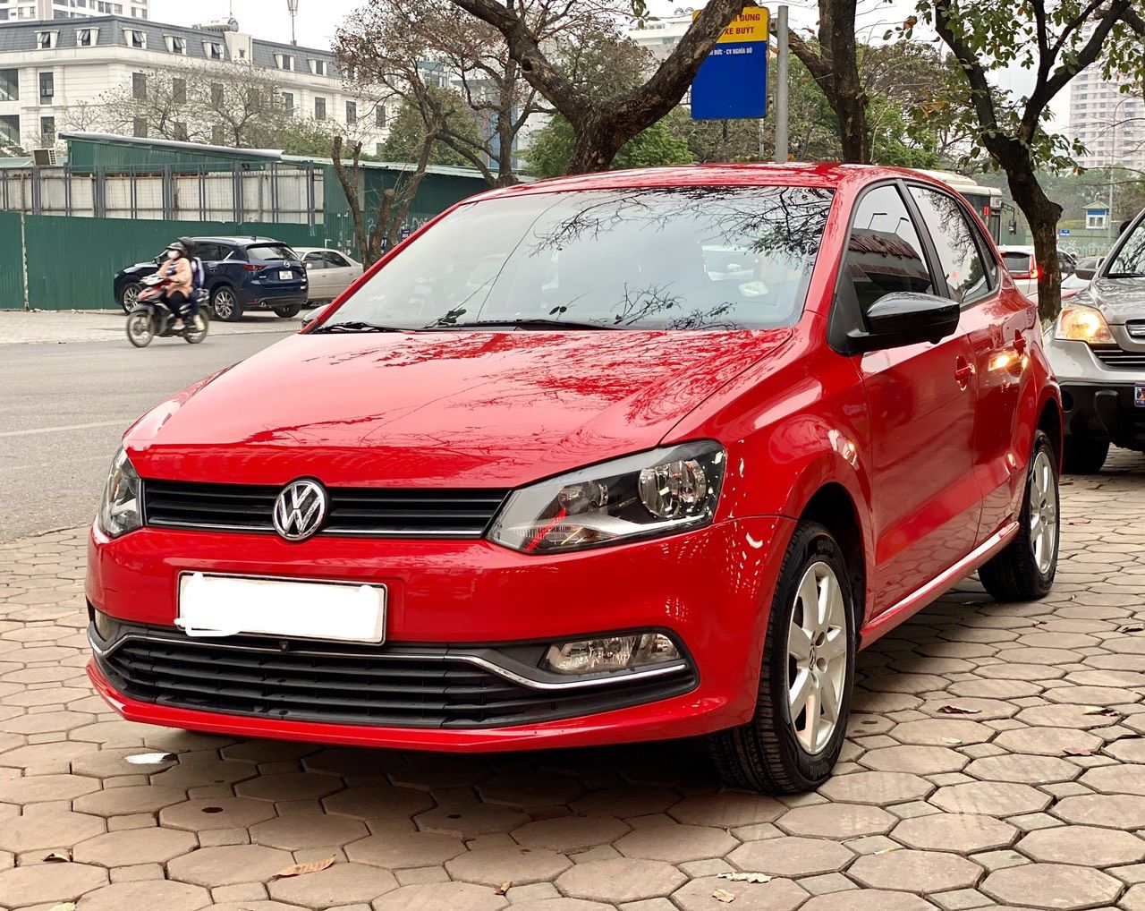 Volkswagen Polo 2018 - Đăng ký 2019 cá nhân 1 chủ từ mới