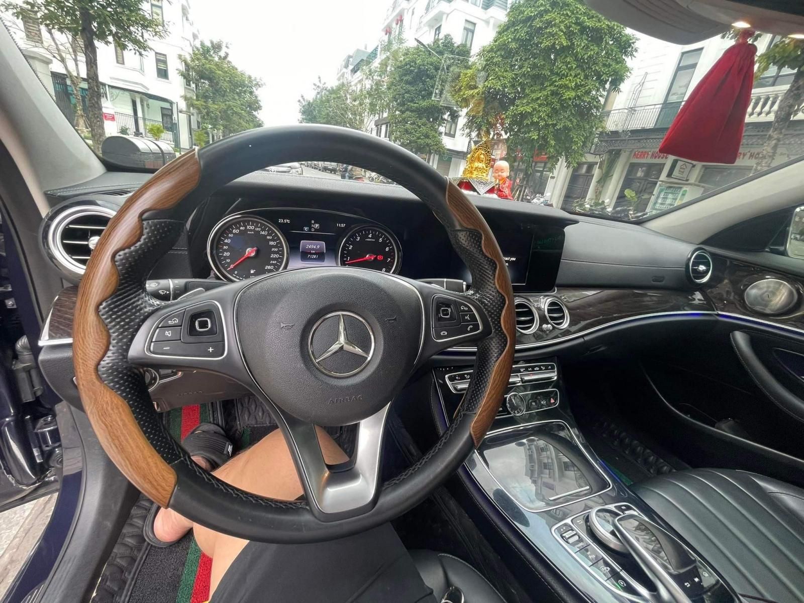 Mercedes-Benz E250 2018 - Một chủ từ đầu