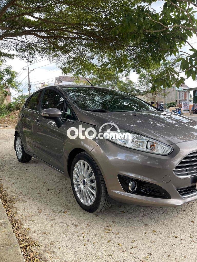 Ford Fiesta gia đình cần bán chiếc xe  2018 xe gia đình 2018 - gia đình cần bán chiếc xe Fiesta 2018 xe gia đình