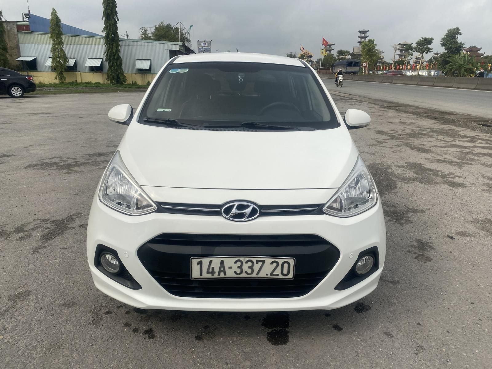 Hyundai Grand i10 2015 - Màu trắng, nhập khẩu, 309tr