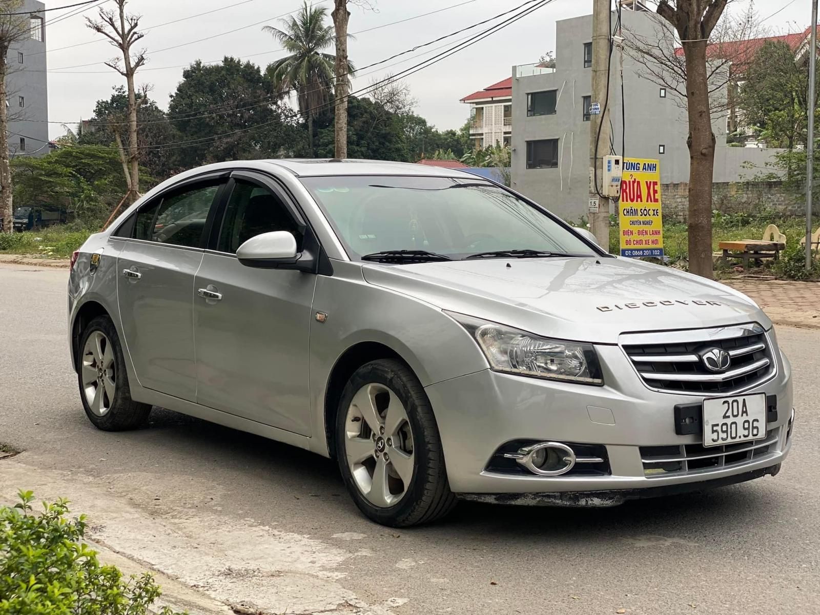 Daewoo Lacetti 2018 - Màu bạc số tự động