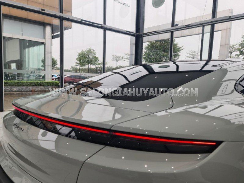 Porsche Taycan 2021 - Đăng ký lần đầu 2022