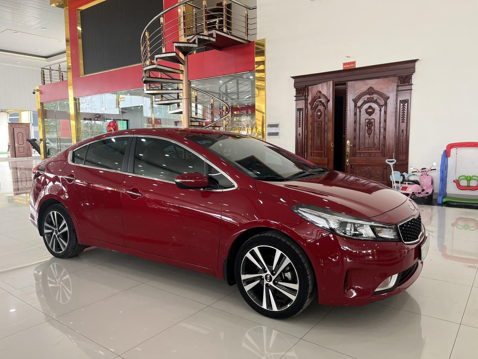 Kia Cerato 2018 - Xe cực đẹp, sơn si bóng đẹp, chủ đi giữ gìn