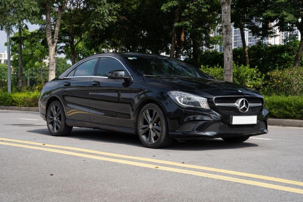Mercedes-Benz CLA 200 2014 - Màu đen giá cạnh tranh