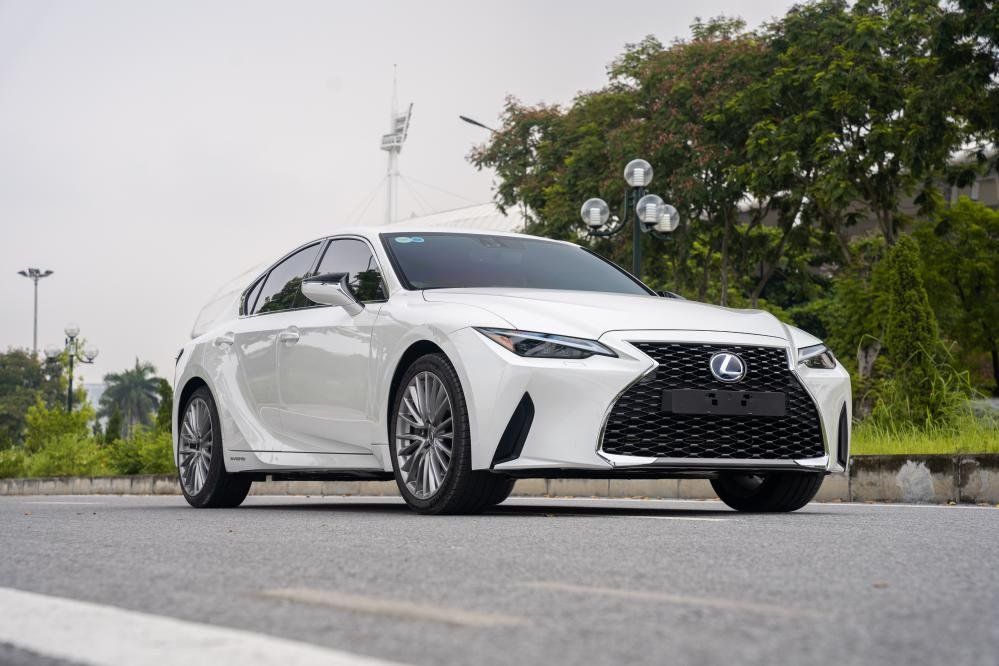 Lexus IS 300 2021 - Màu trắng, xe nhập