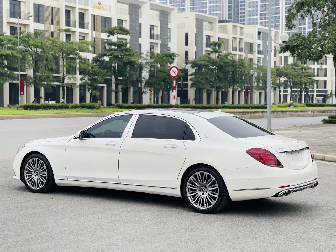 Mercedes-Benz Maybach S450 2017 - Tên tư nhân biển Sài Gòn