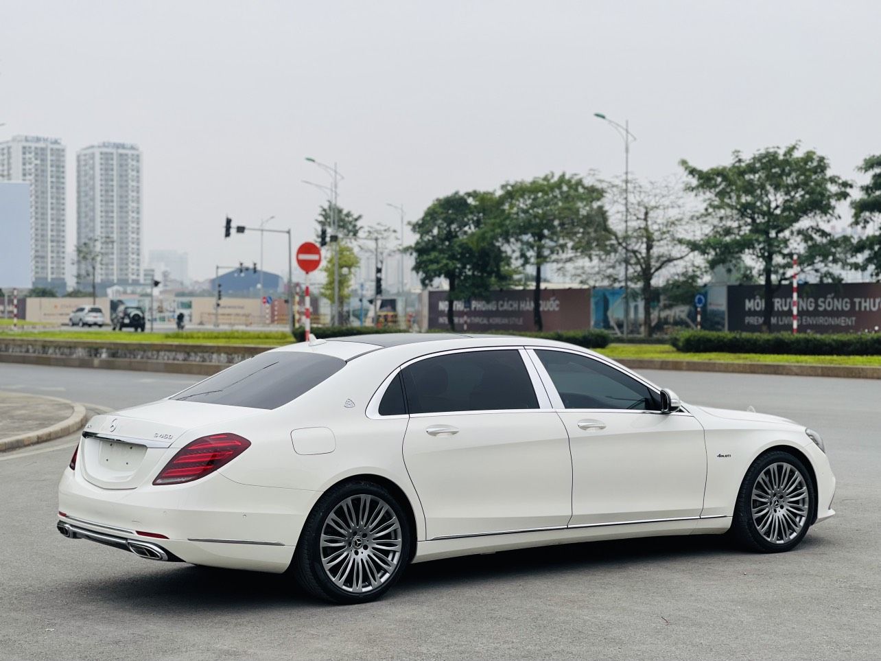 Mercedes-Benz Maybach S450 2017 - Tên tư nhân biển Sài Gòn