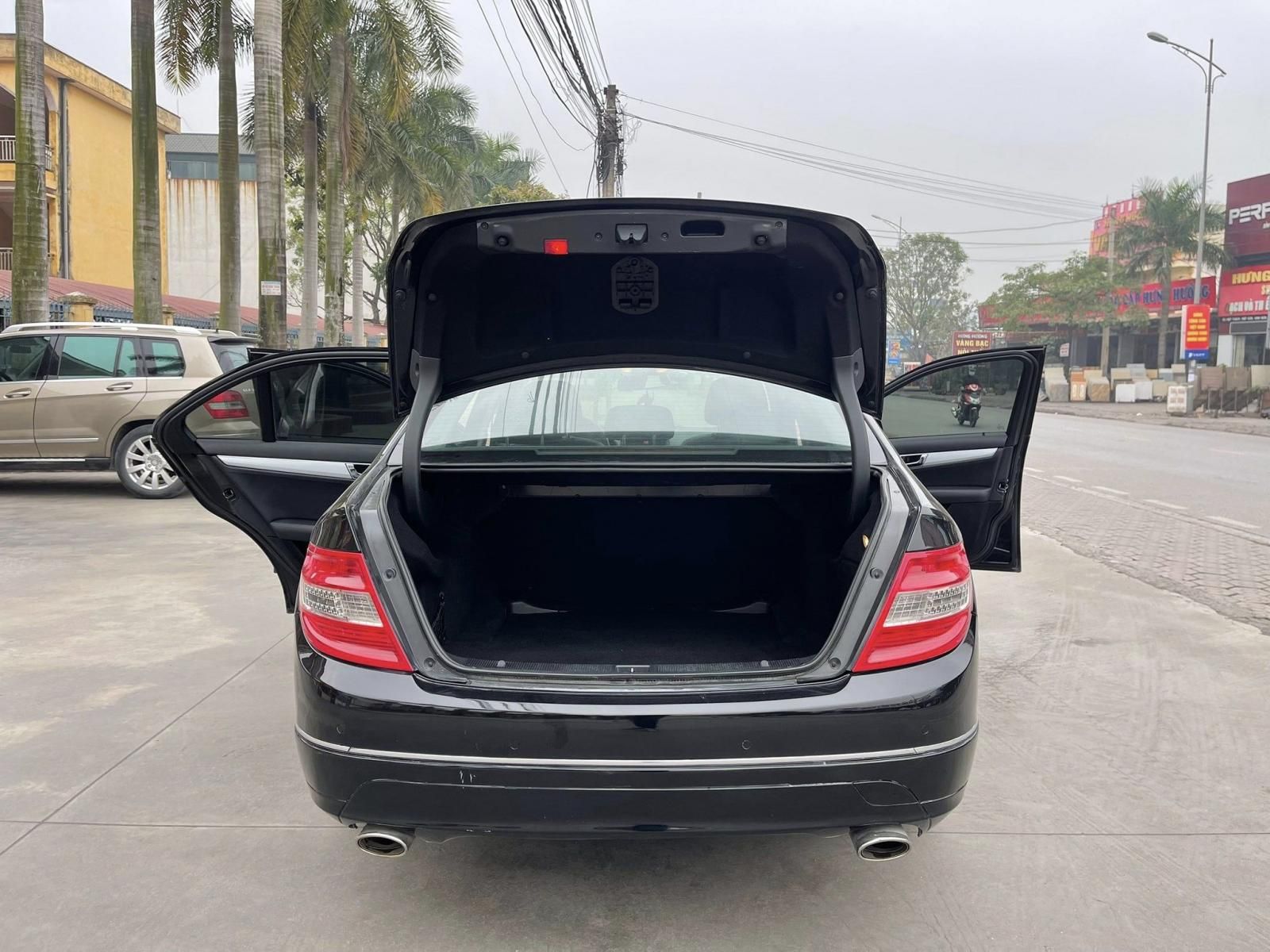 Mercedes-Benz C 230 2008 - Màu đen