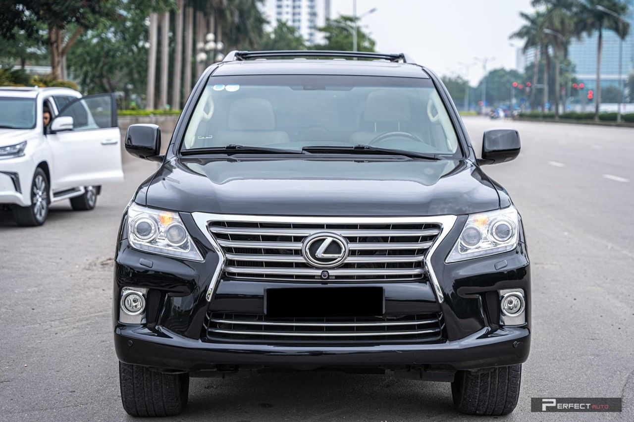 Lexus LX 570 2010 - Cần bán xe màu đen