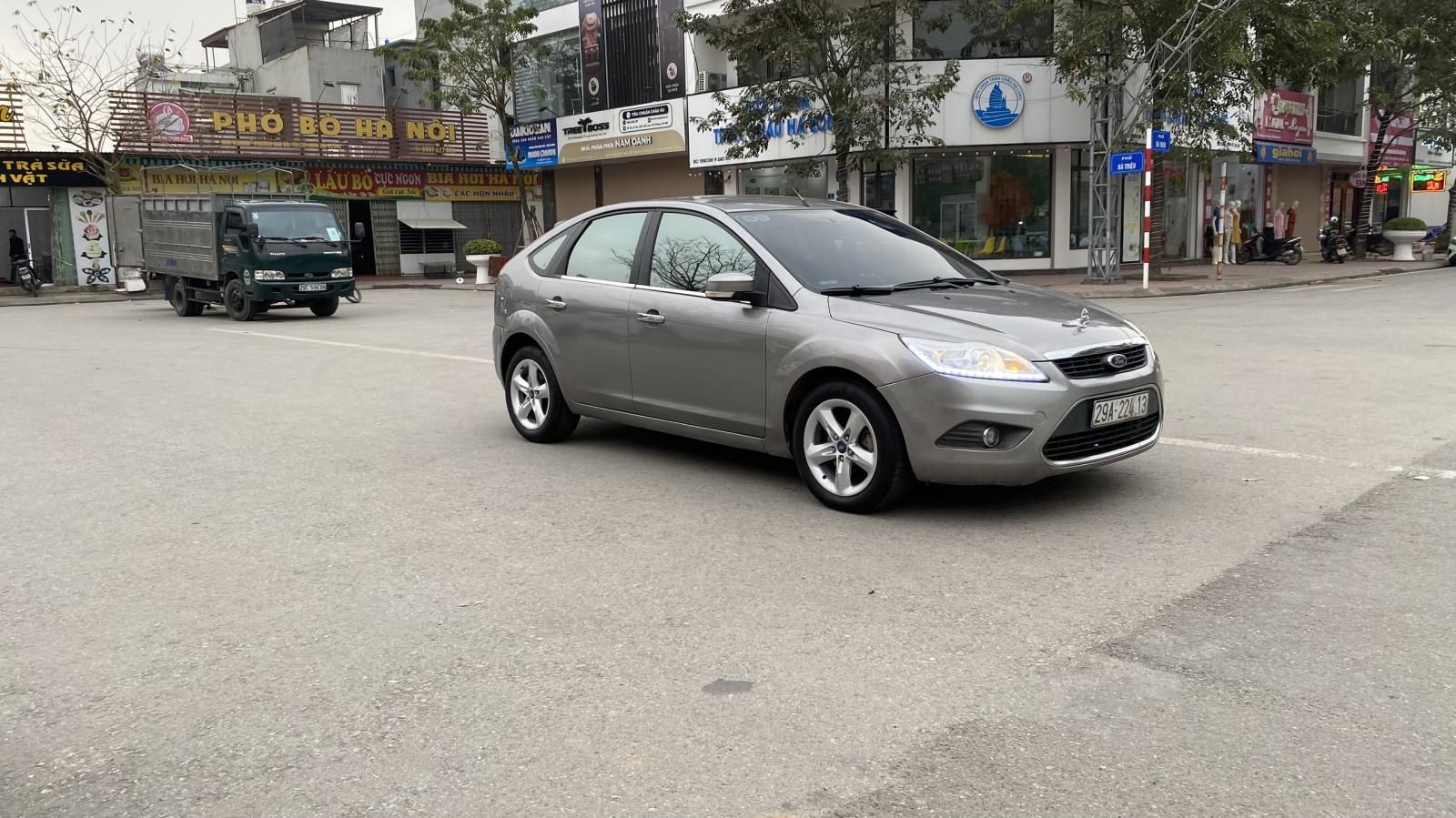 Ford Focus 2011 - Xe còn mới và chất lắm