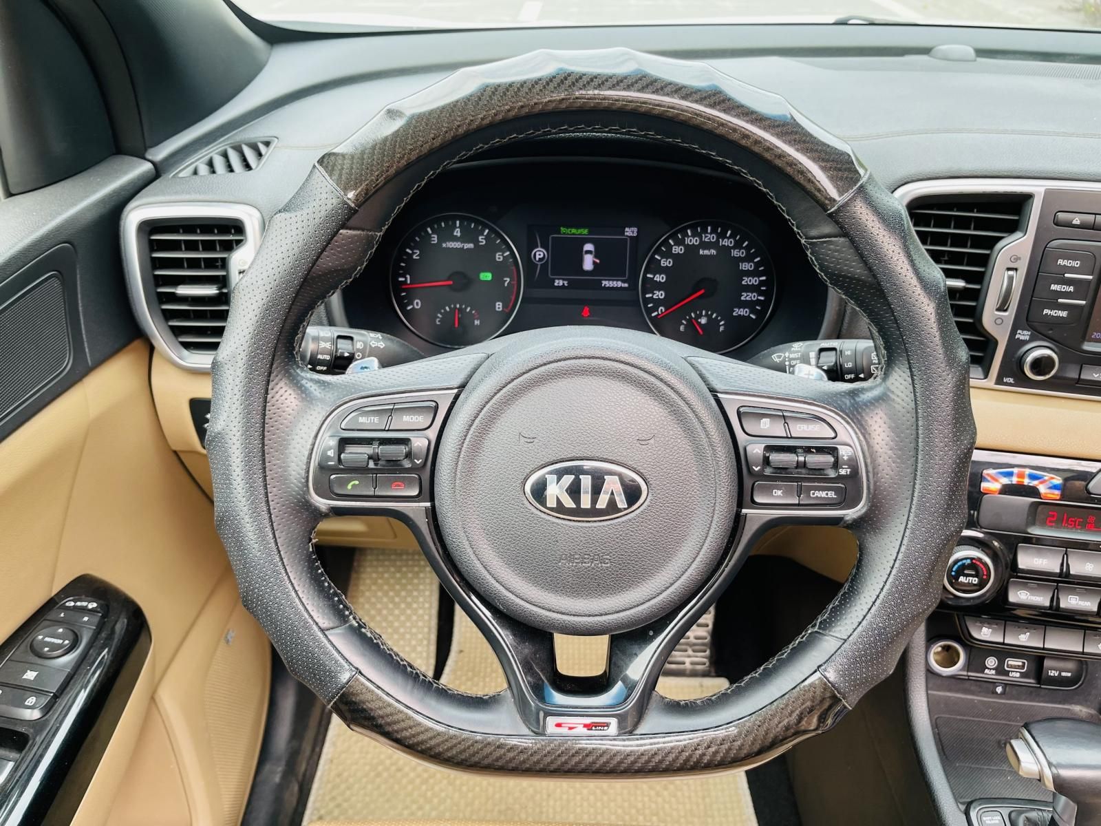 Kia Sportage 2015 - Màu trắng, giá ưu đãi