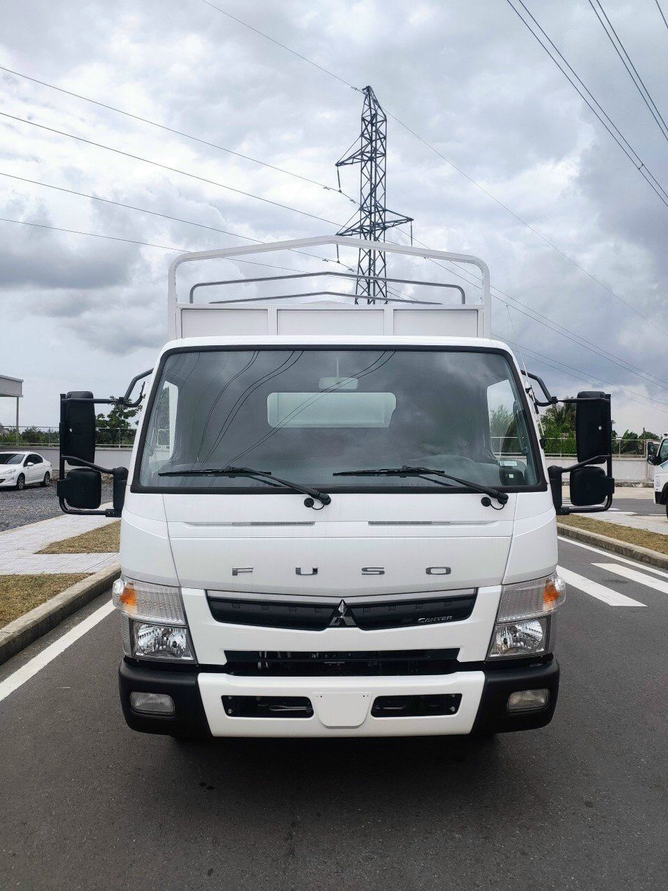 Mitsubishi Fuso 2022 - Xe tải 4.5 tấn Fuso Mitsubishi Canter TF8.5L thùng dài 6.2 m | Trả góp 75% tại Bình Dương