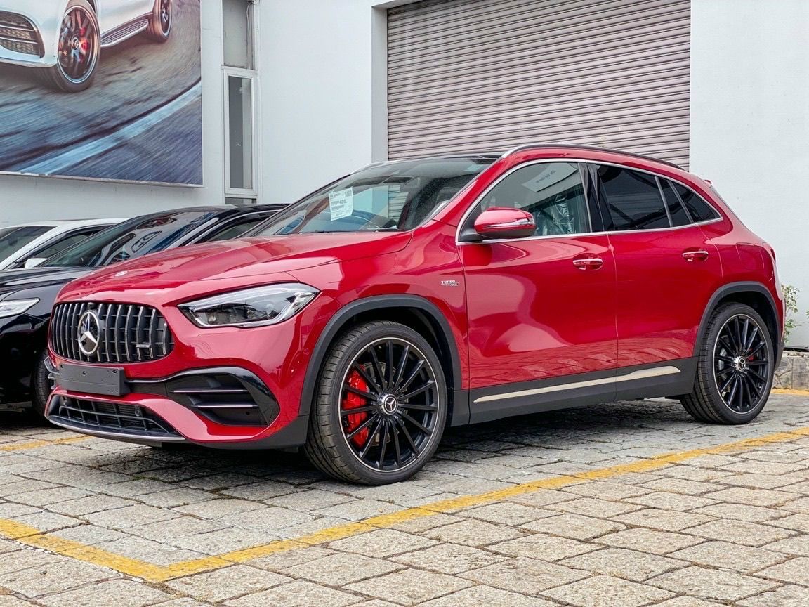 Mercedes-AMG GLA 45S 2023 - Ưu đãi hấp dẫn + Nhiều quà tặng