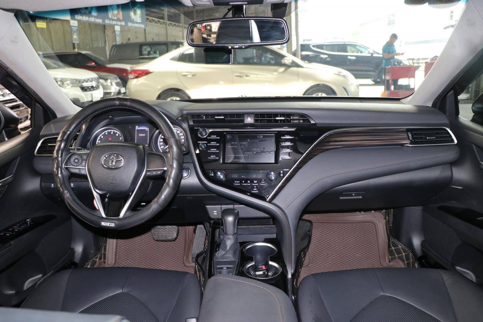 Toyota Camry 2021 - Màu đen, nhập khẩu, 968 triệu