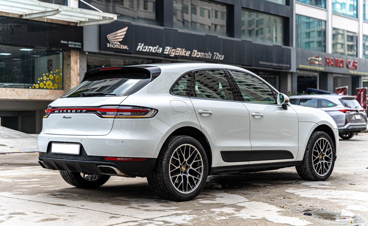 Porsche 2015 - Bán xe màu trắng