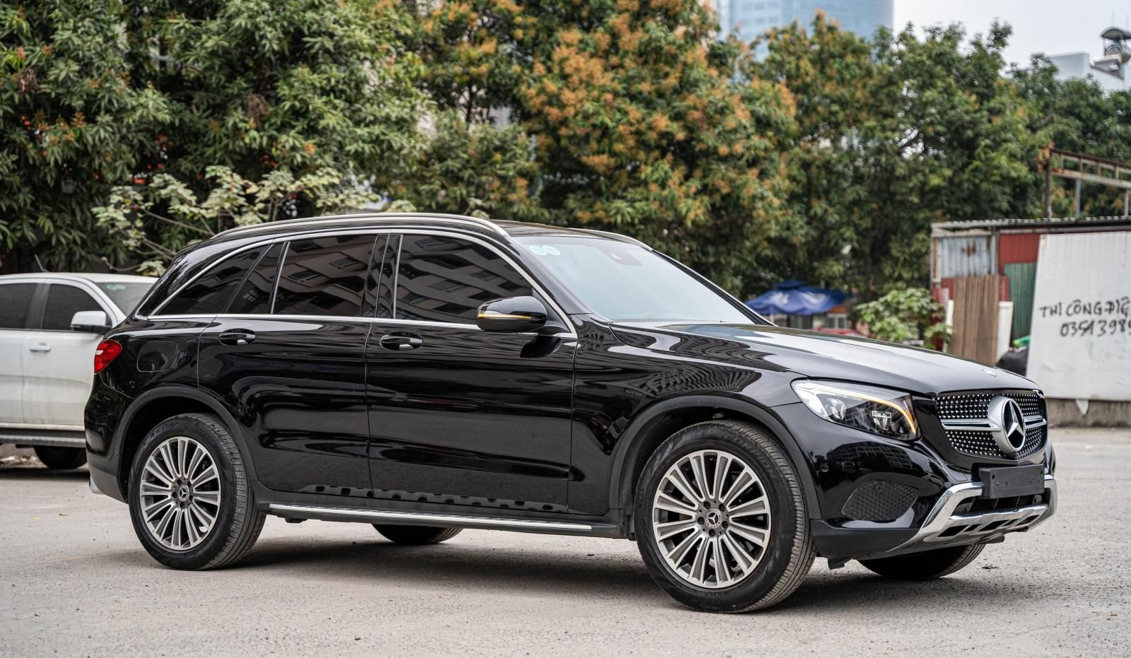 Mercedes-Benz GLC 250 2018 - Xe màu đen