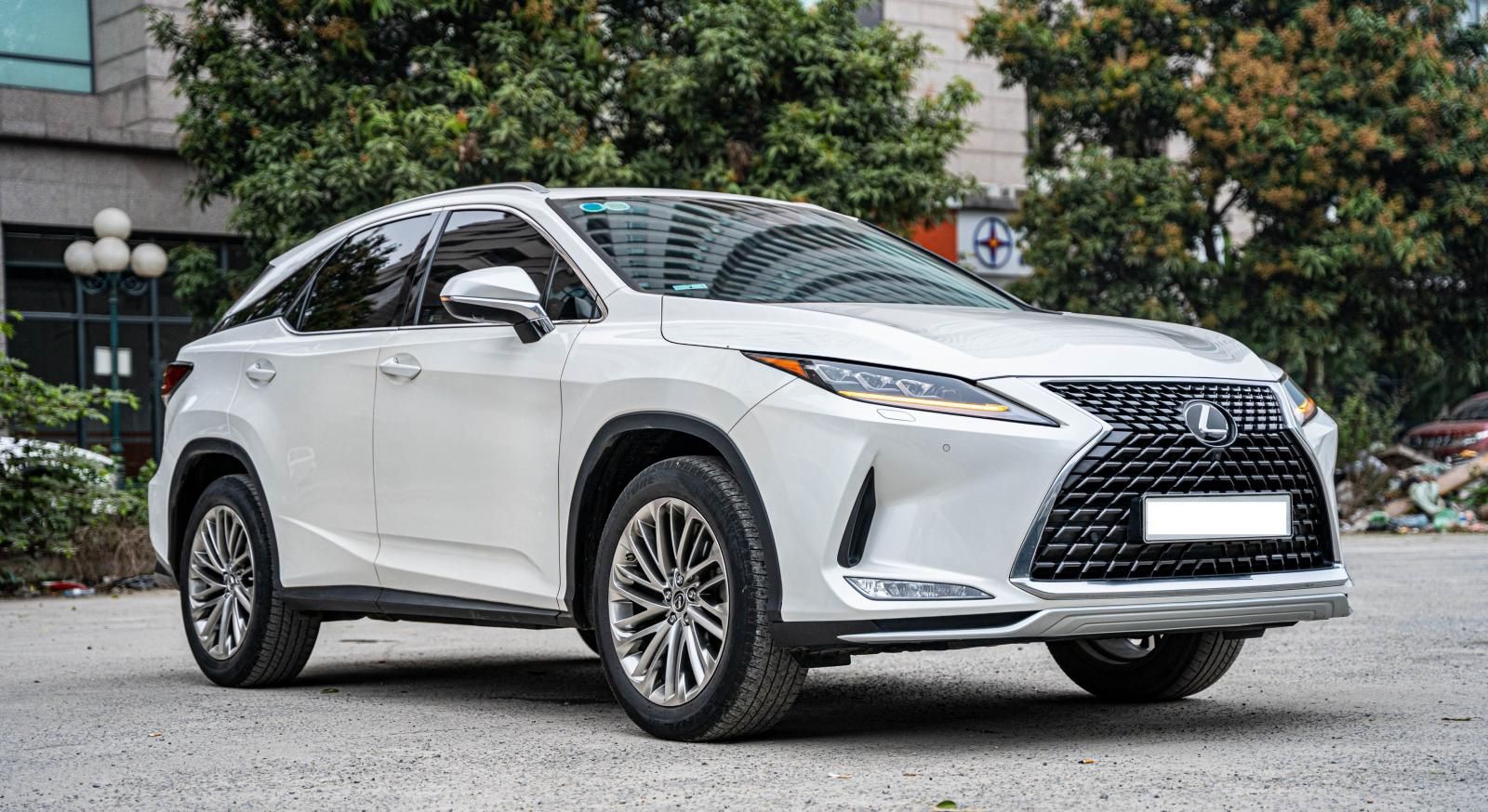 Lexus RX 350 2019 - Cần bán xe màu trắng