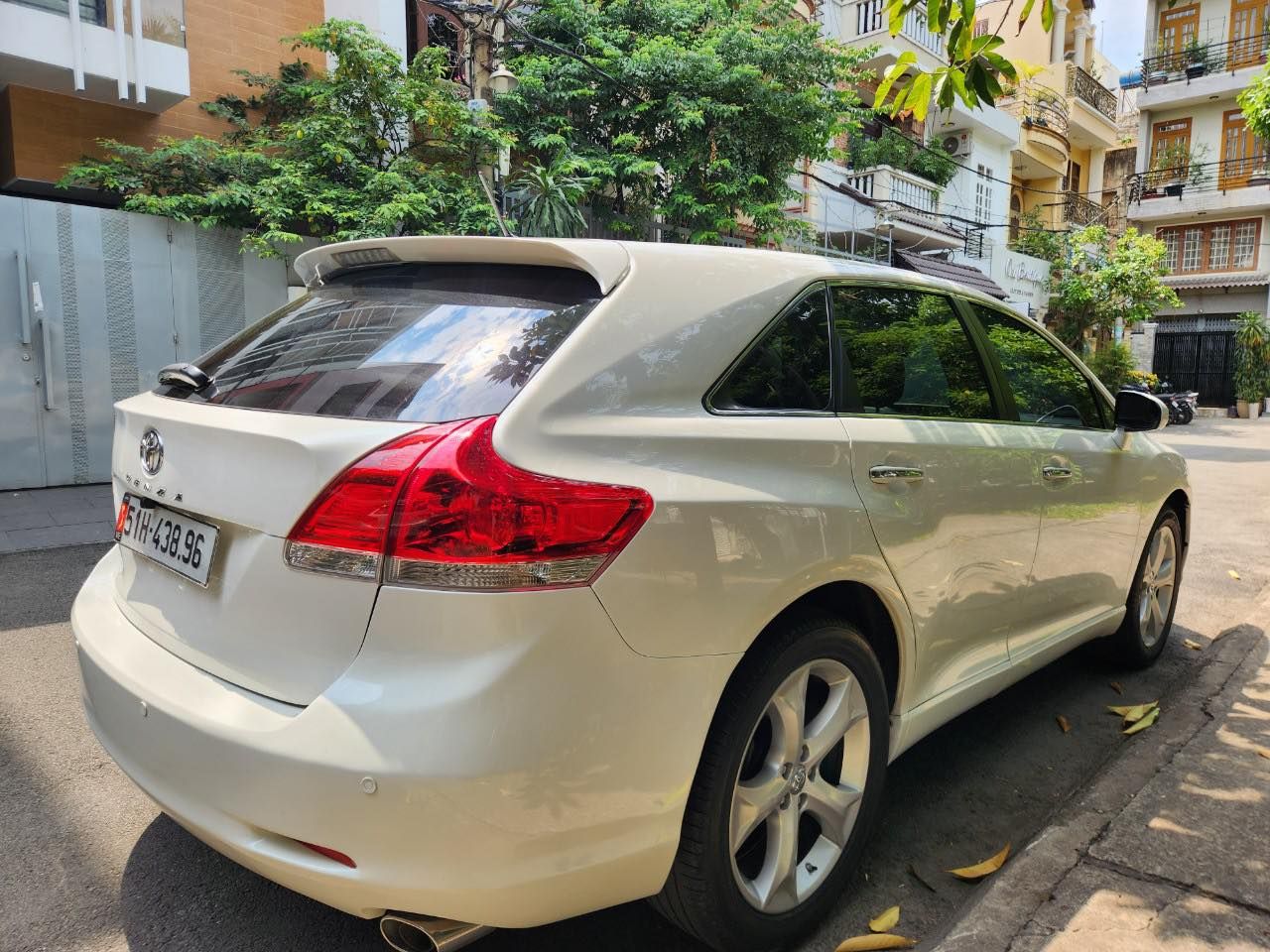 Toyota Venza 2009 - AT 3.5L màu trắng camay, bản full option, gia đình sử dụng mới 95%