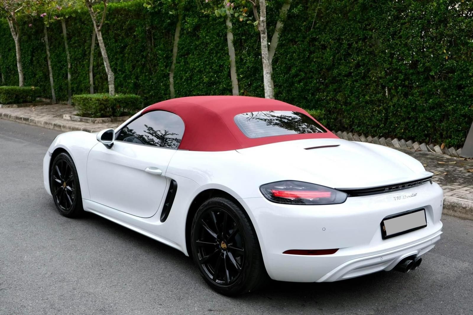 Porsche 718 2021 - Cần bán xe màu trắng