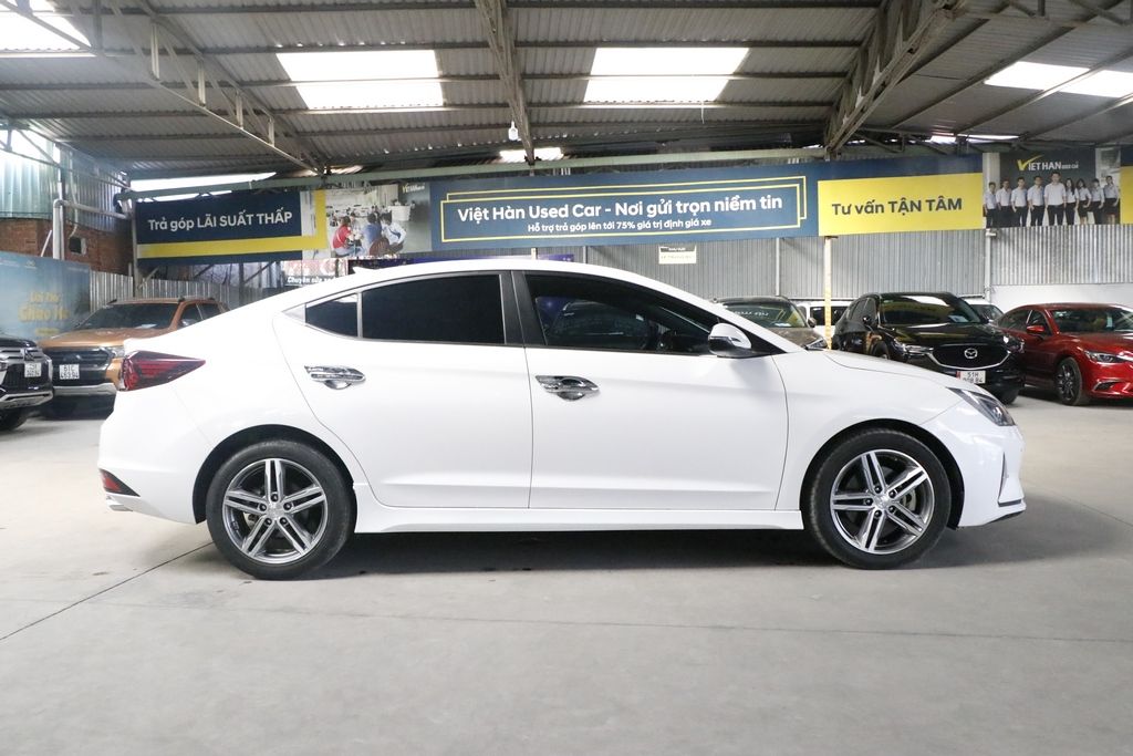 Hyundai Elantra 2020 - Màu trắng, 608 triệu