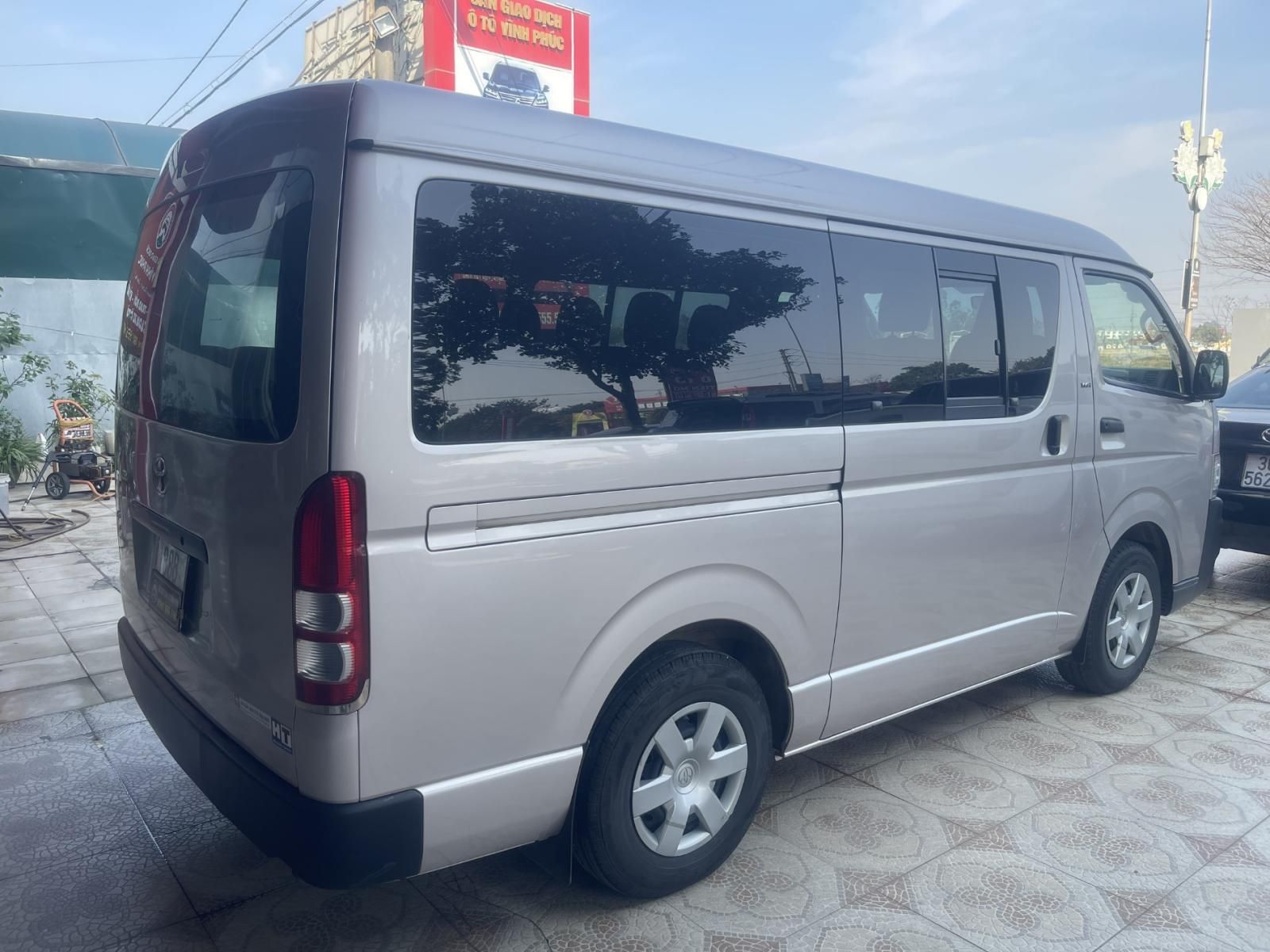 Toyota Hiace 2006 - Xe em cực chất, tên tư nhân chỉ chạy gia đình, chỉ cần có 185tr là các bác có bằng D kiếm tiền luôn, chi tiết xin gọi e