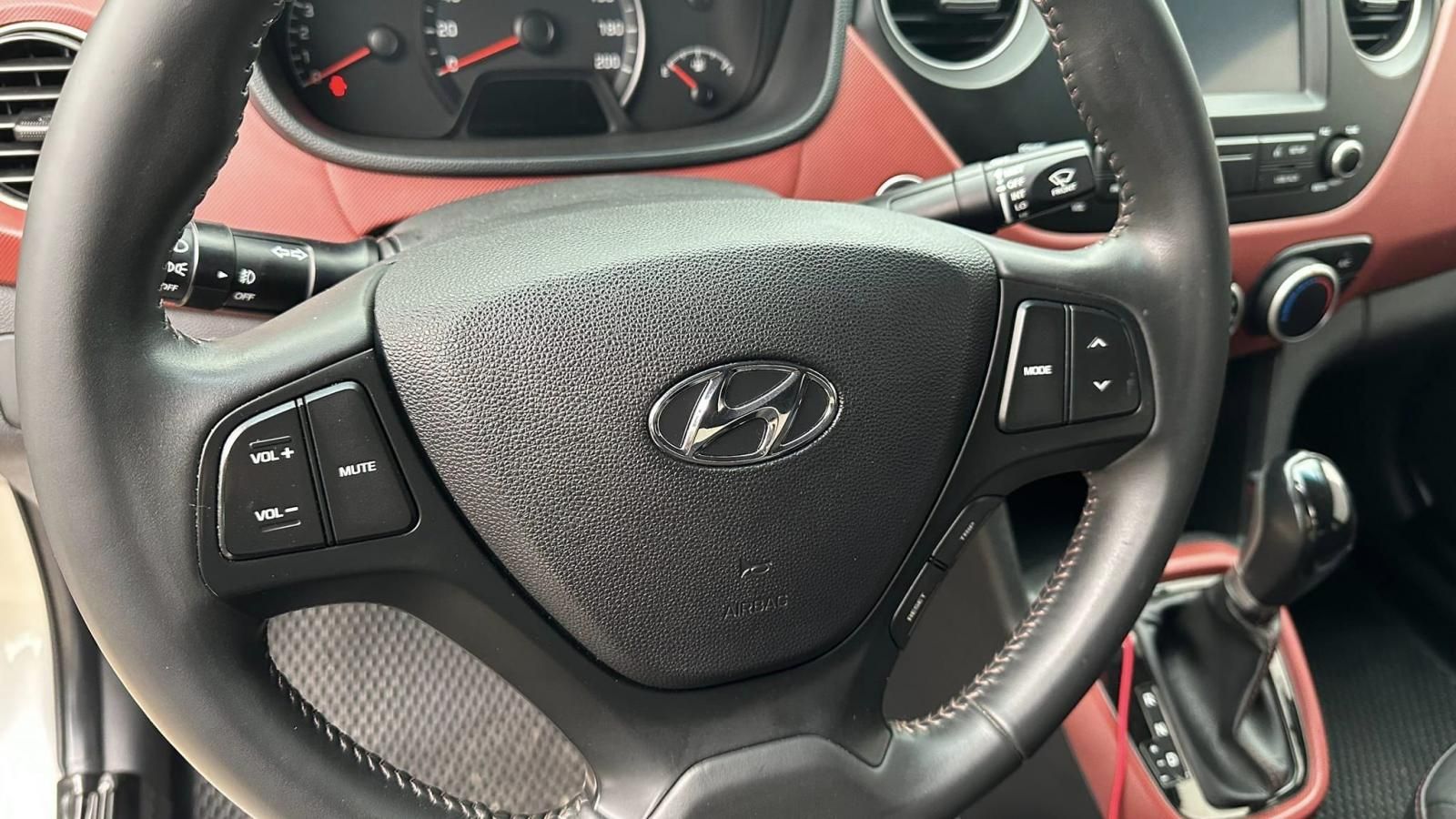 Hyundai i10 2019 - Hyundai 2019 số tự động