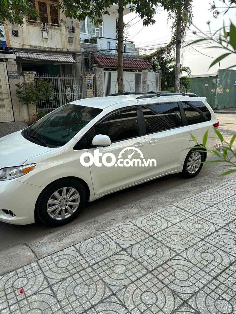 Toyota Sienna   3.5 LE 2012 2012 - TOYOTA SIENNA 3.5 LE 2012