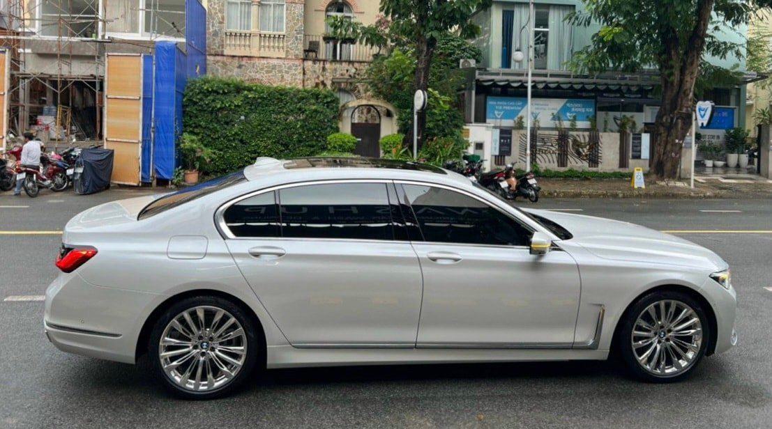 BMW 740Li 2021 - Lướt nhẹ 12.000 km