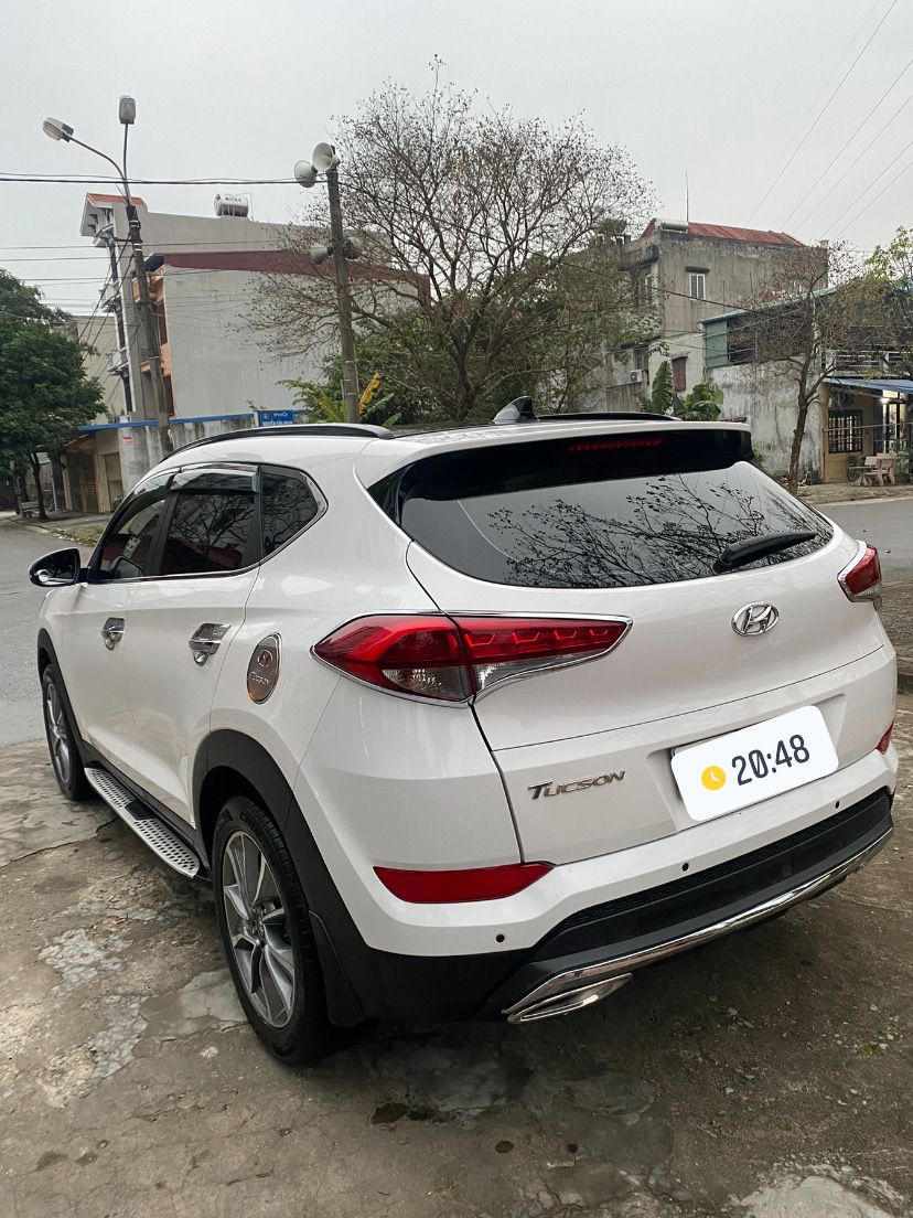 Hyundai Tucson 2018 - Bảo dưỡng đầy đủ tại hãng