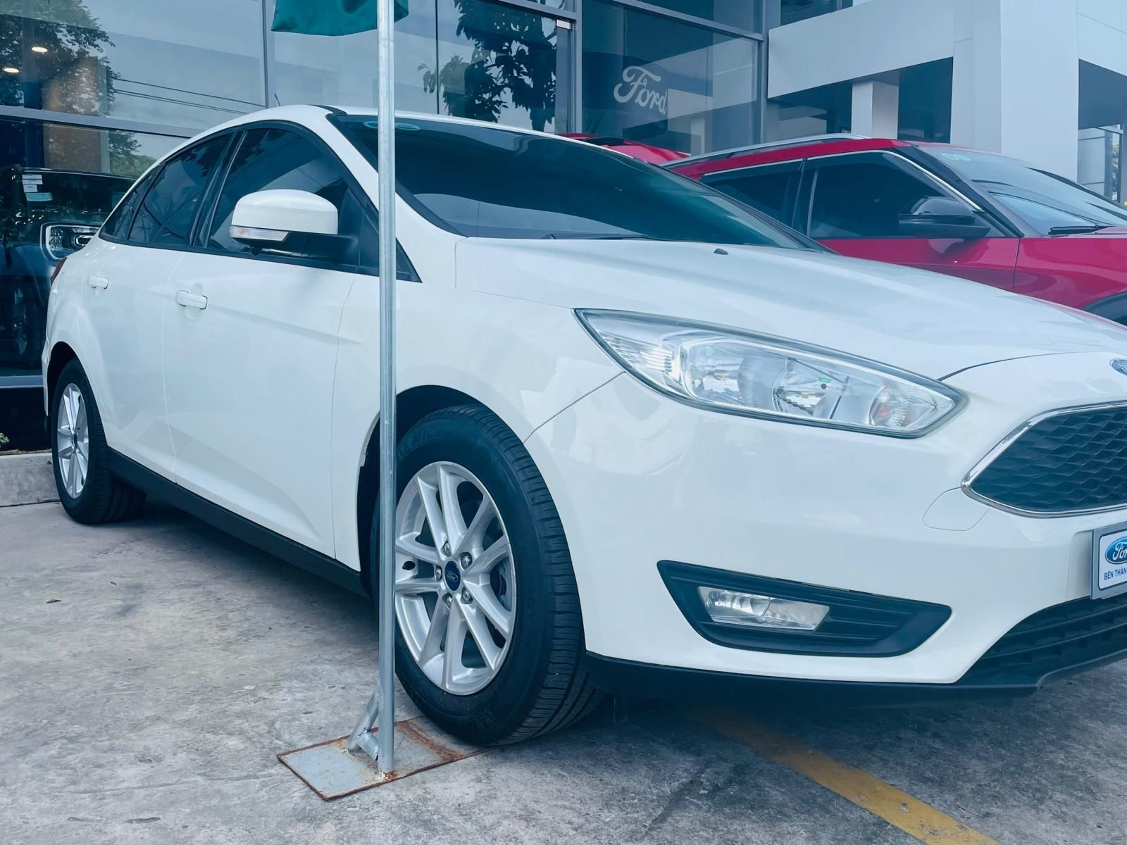 Ford Focus 2017 - Xe còn siêu mới, tặng kèm phụ kiện