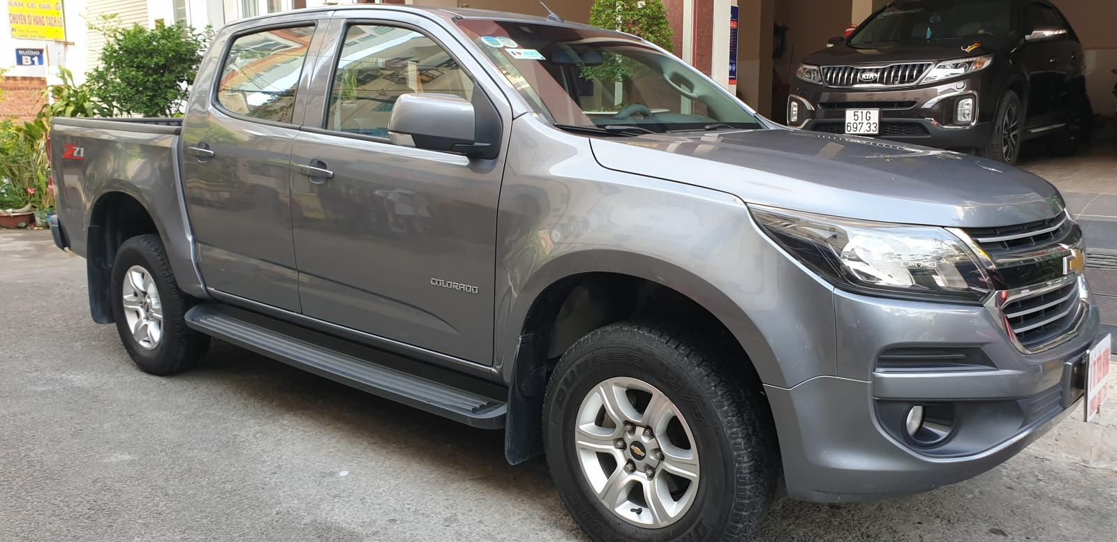 Chevrolet Colorado 2018 - Số tự động, đời T4/2019, màu xám, đẹp mới 80%