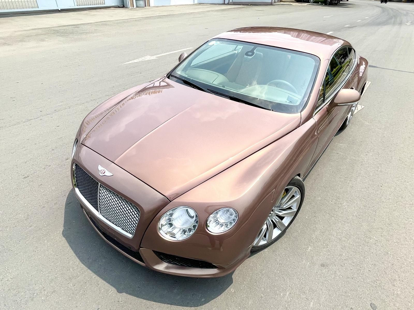 Bentley Continental 2008 - 2 cửa, hàng độc hiếm, mua mới 2008, lăn bánh 24 tỷ, dòng cao cấp