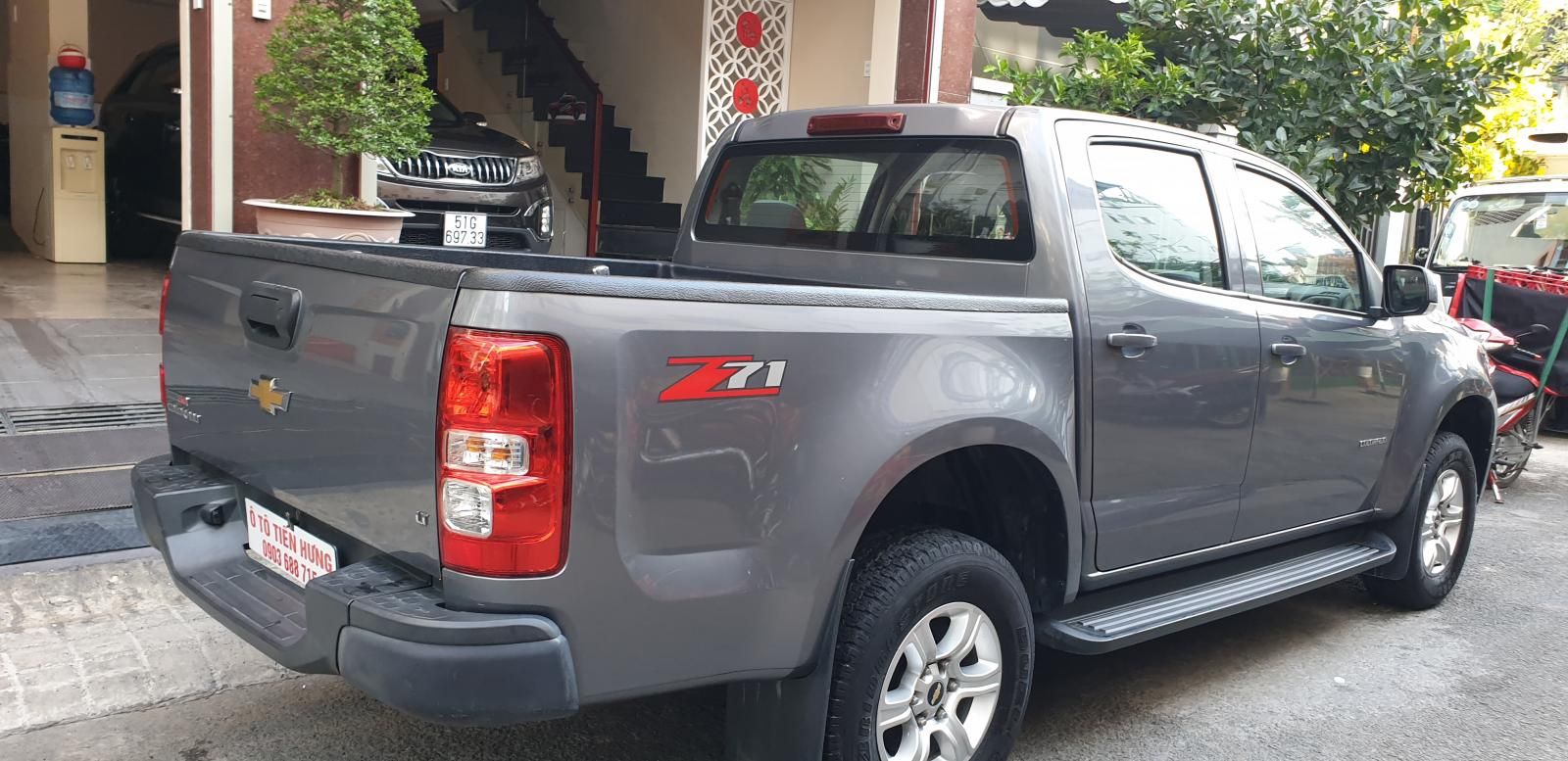 Chevrolet Colorado 2018 - Số tự động, đời T4/2019, màu xám, đẹp mới 80%