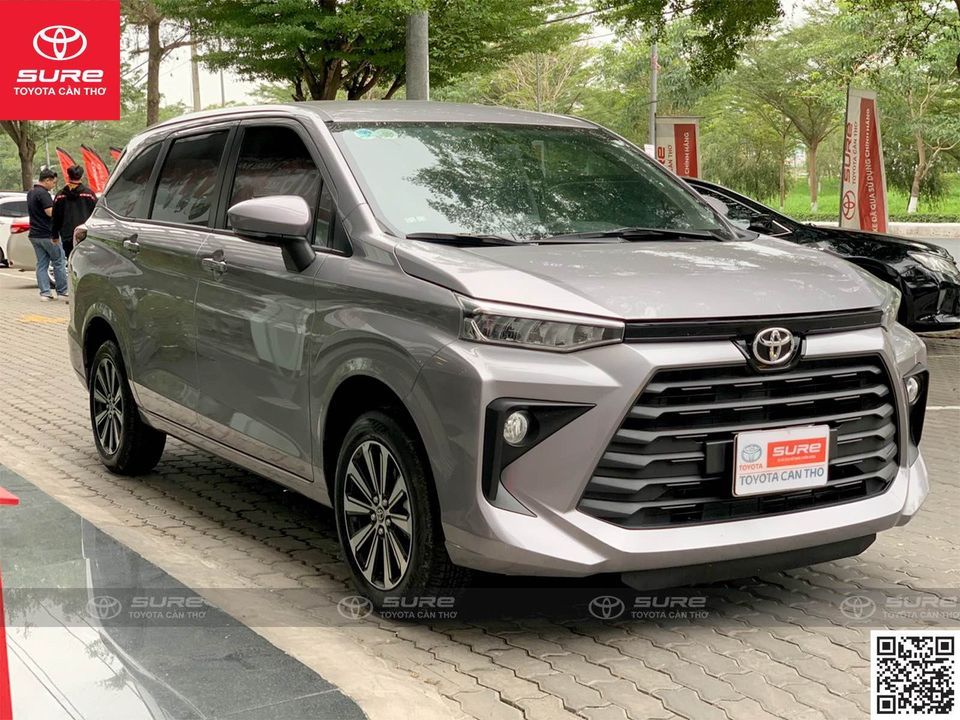 Toyota Avanza Premio 2022 - Xe màu bạc, nhập khẩu