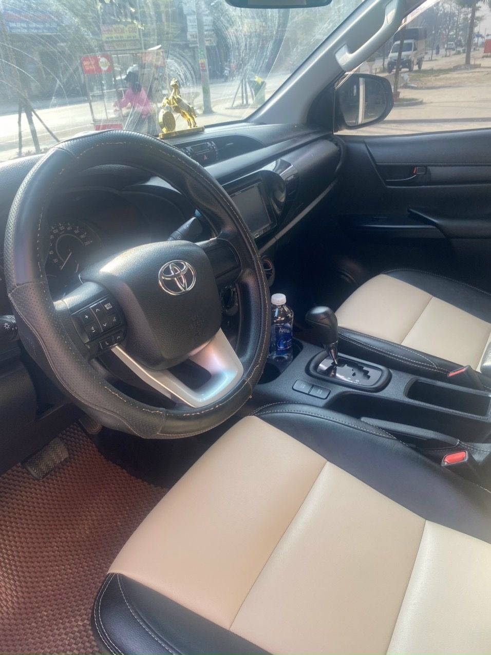 Toyota Hilux 2019 - Xe đẹp nguyên zin