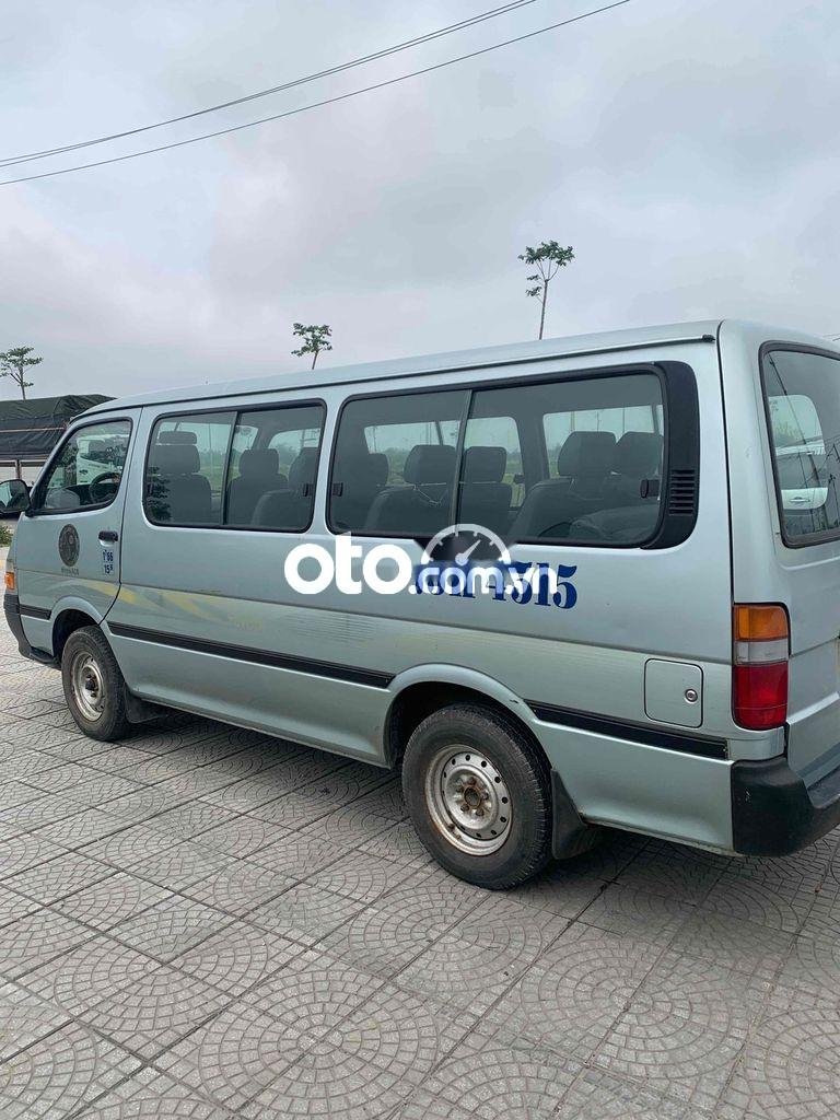 Toyota Hiace cần bán  ca mập 16c 2002 - cần bán Toyota ca mập 16c