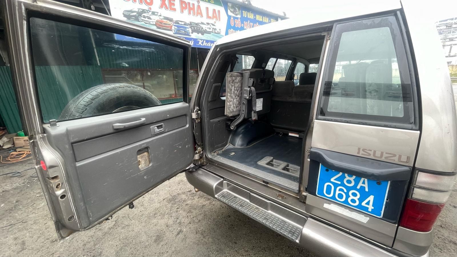 Isuzu Trooper 2002 - Xe ít sử dụng, giá chỉ 126tr