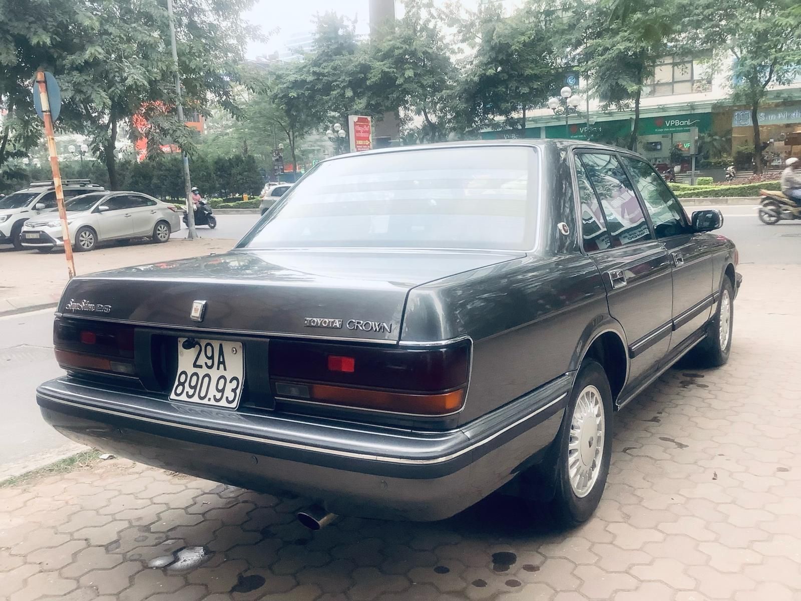 Toyota Crown 1988 - Chính chủ bán xe Toyota Crown MS132 động cơ 5M / 2.8, đẹp xuất sắc, giá chỉ 198 triệu