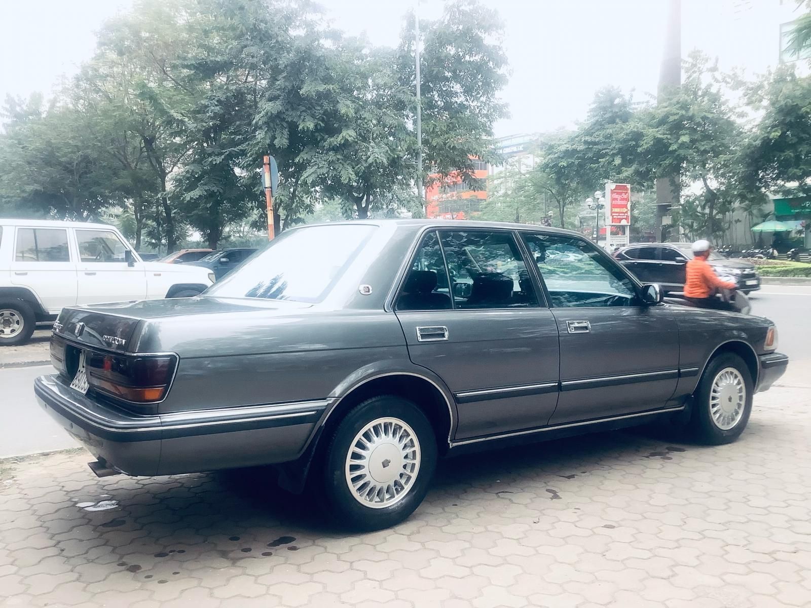 Toyota Crown 1988 - Chính chủ bán xe Toyota Crown MS132 động cơ 5M / 2.8, đẹp xuất sắc, giá chỉ 198 triệu