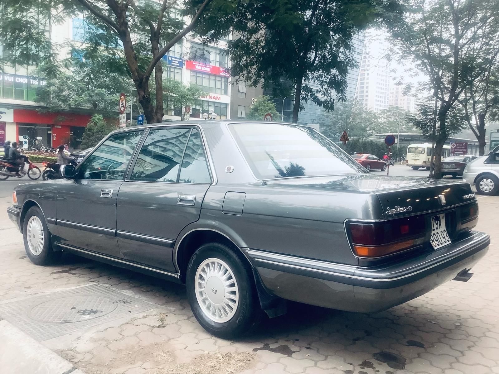 Toyota Crown 1988 - Chính chủ bán xe Toyota Crown MS132 động cơ 5M / 2.8, đẹp xuất sắc, giá chỉ 198 triệu