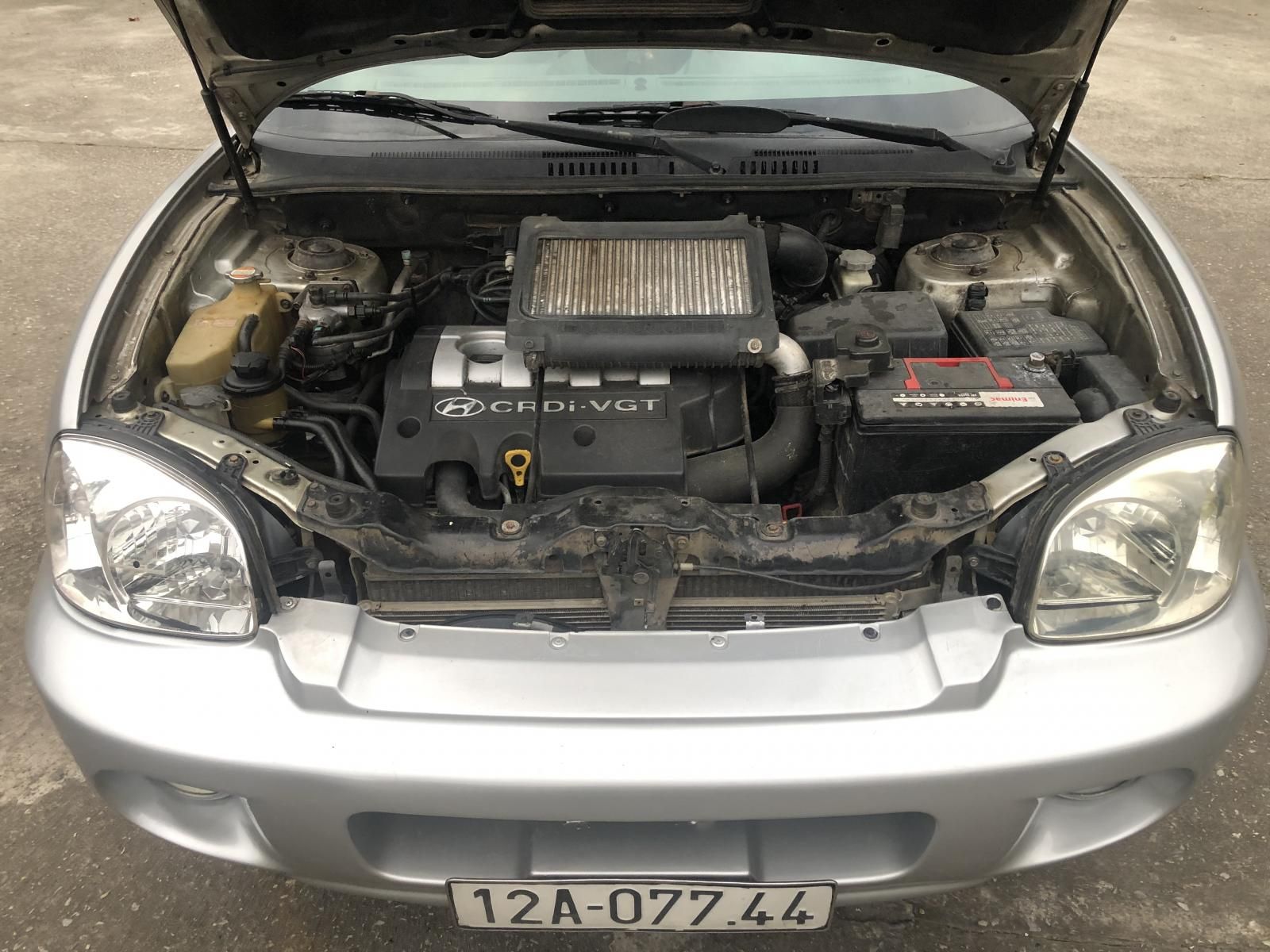 Hyundai Santa Fe 2005 - Màu bạc, nhập khẩu Hàn Quốc giá ưu đãi