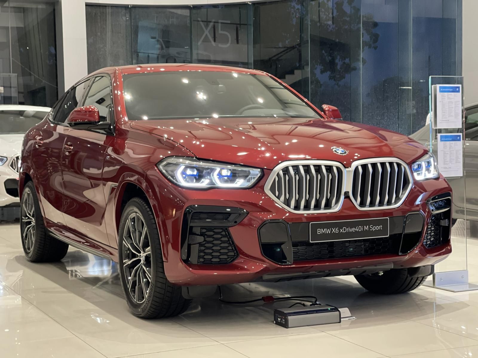 BMW X6 2023 - Nhập Mỹ nguyên chiếc, ưu đãi tháng 4 giảm 300tr tiền mặt, sẵn xe tại showroom giao ngay