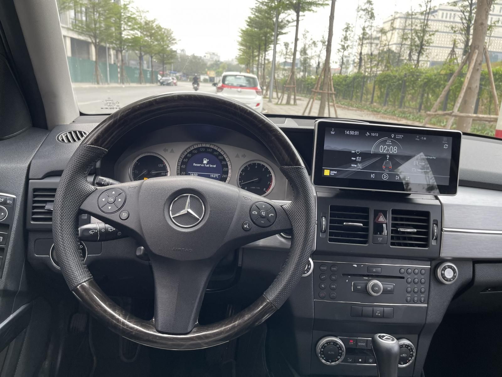 Mercedes-Benz GLK 300 2010 - Xe màu trắng chính chủ, 435 triệu