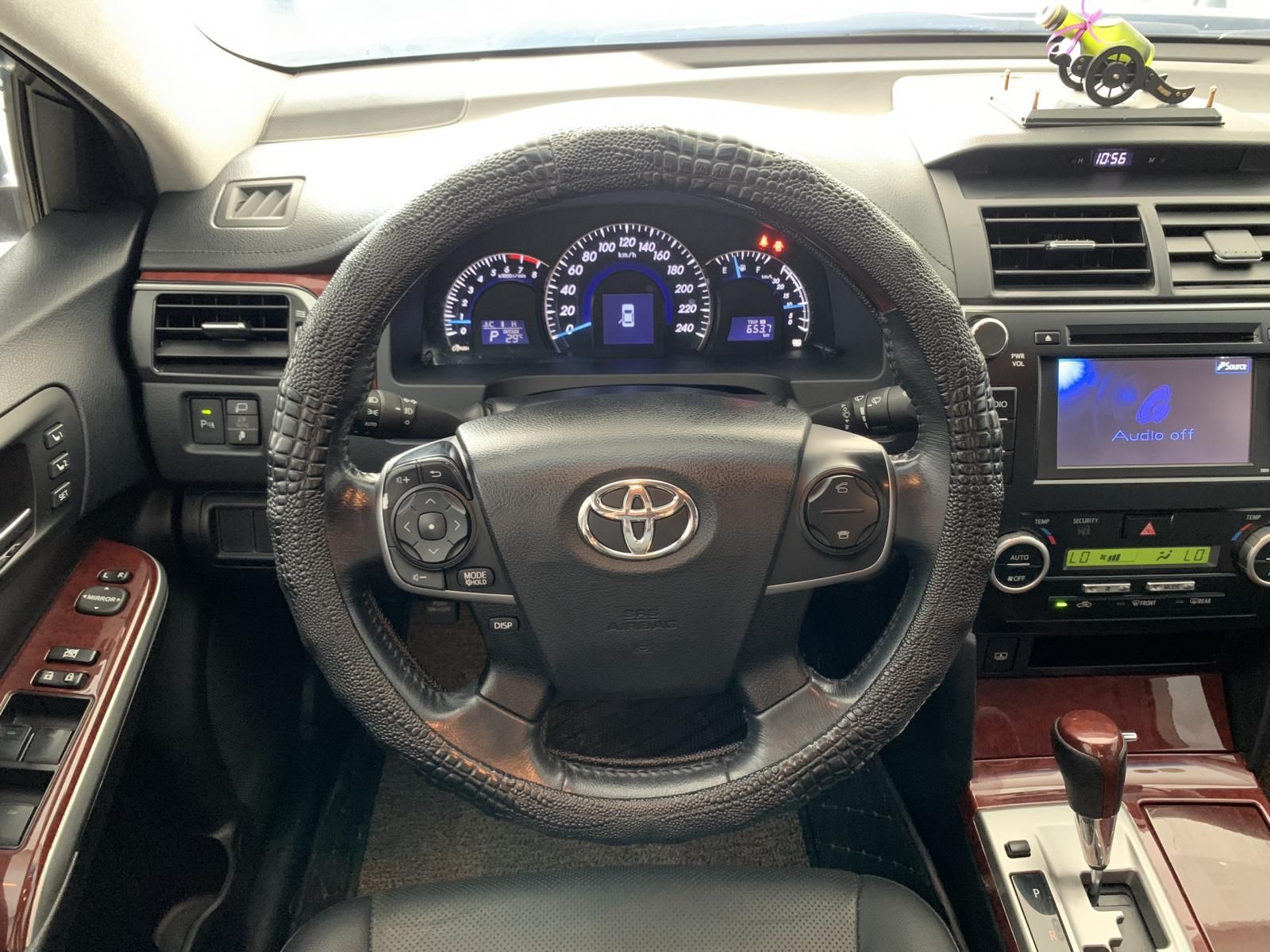 Toyota Camry 2014 - 9 năm đẹp cỡ nào với giá 605tr tại Siêu Thị Ô Tô Hà Nội