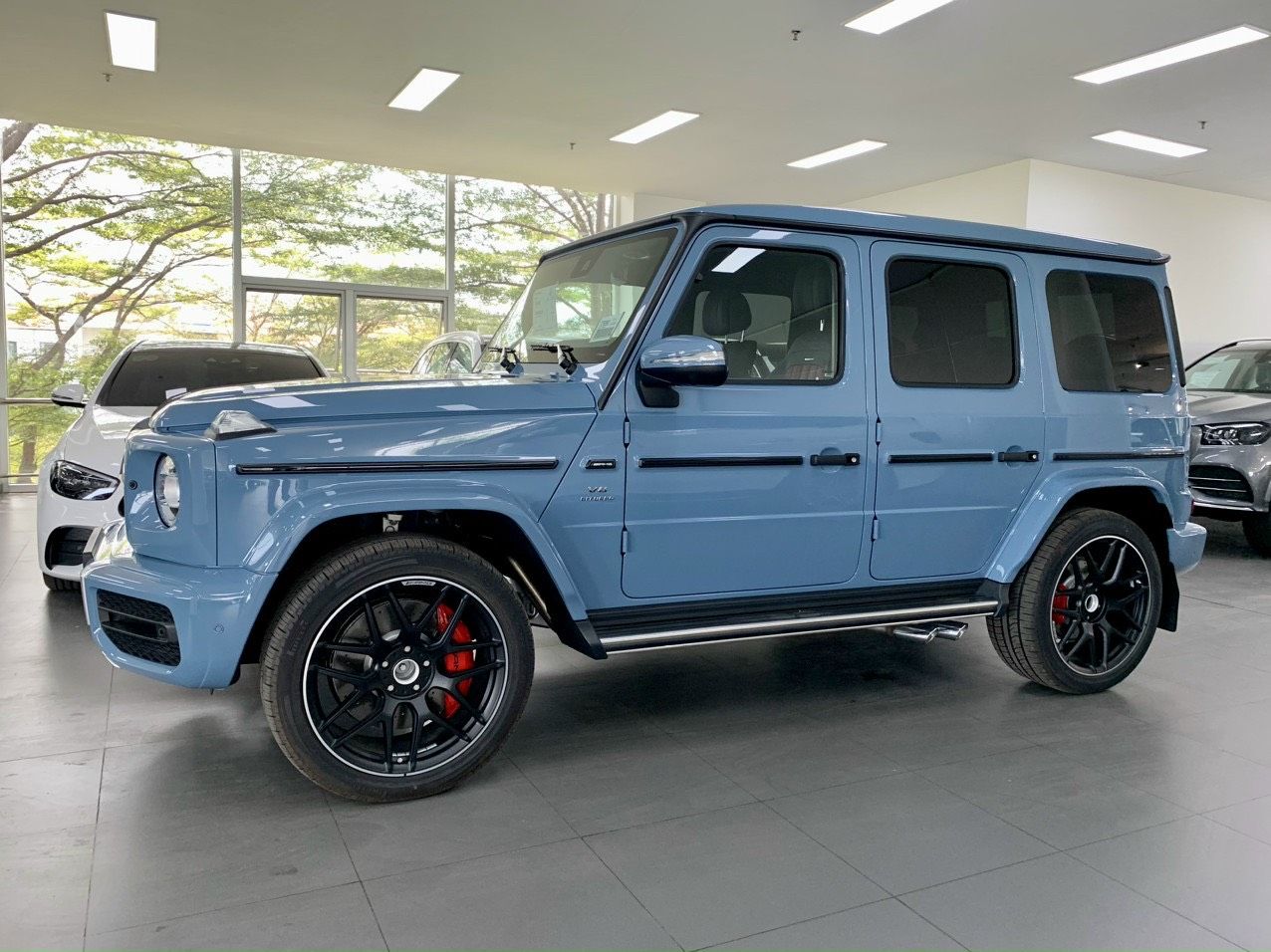 Mercedes-Benz G 63 2023 - Vua địa hình AMG G63 V1 model 2023 - Xe giao ngay - Bank hỗ trợ 70% giá xe - Liên hệ ngay để được tư vấn